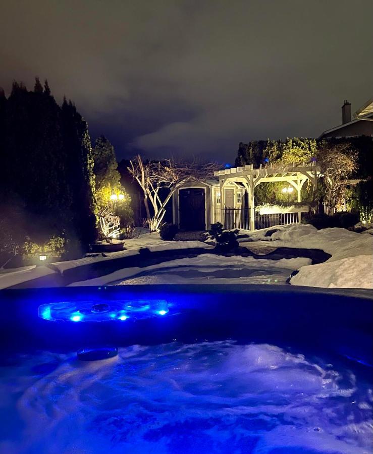 A Vista Villa Couples Retreat Kelowna Eksteriør billede