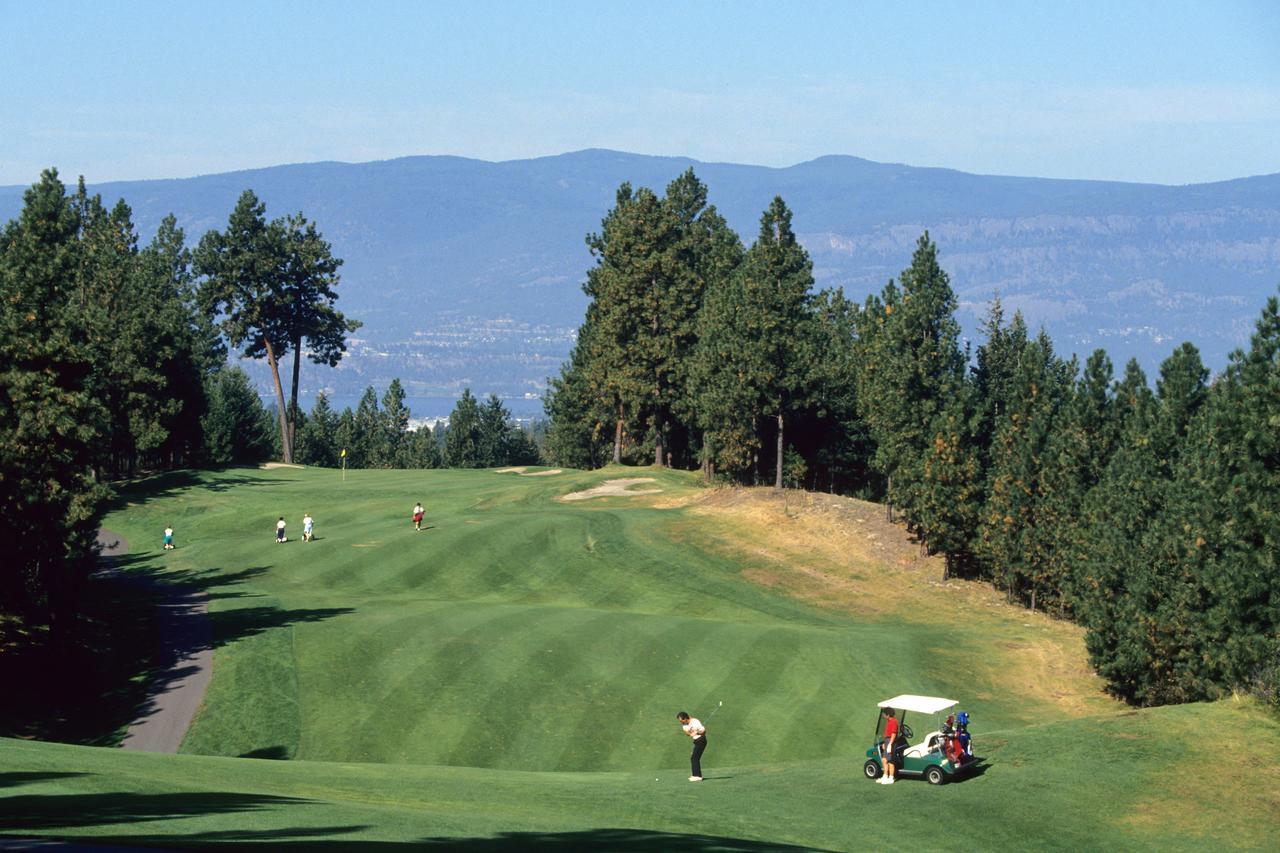 A Vista Villa Couples Retreat Kelowna Eksteriør billede